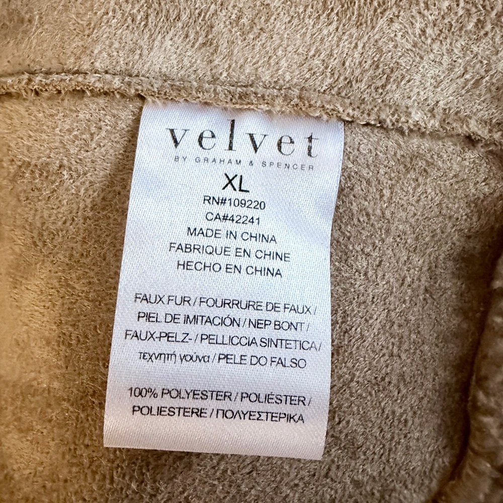 Velvet by Graham & Spencer Women's Cozy Tan Teddy Coat in size XL - never worn! - Picture 9 of 13